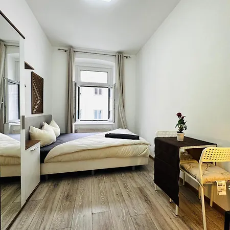 Stylish 4Br Shared Apt -10 Min Transport To Stadthalle Vienna Exterior photo