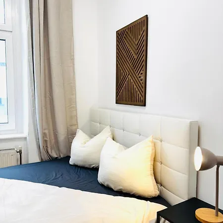 Stylish 4Br Shared Apt -10 Min Transport To Stadthalle Vienna Exterior photo