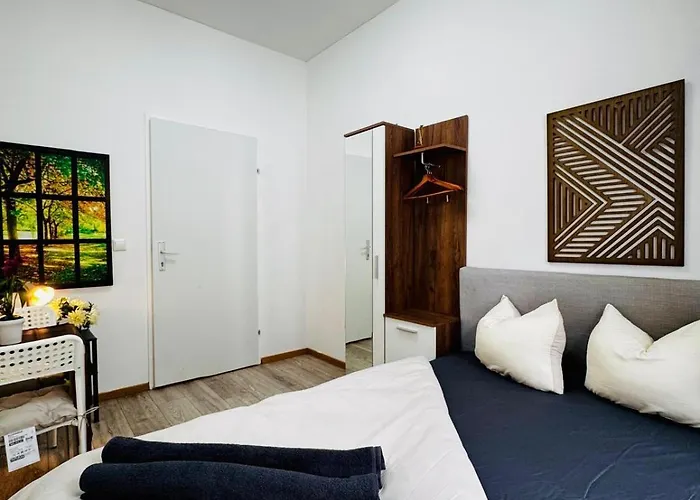 Stylish 4Br Shared Apt -10 Min Transport To Stadthalle