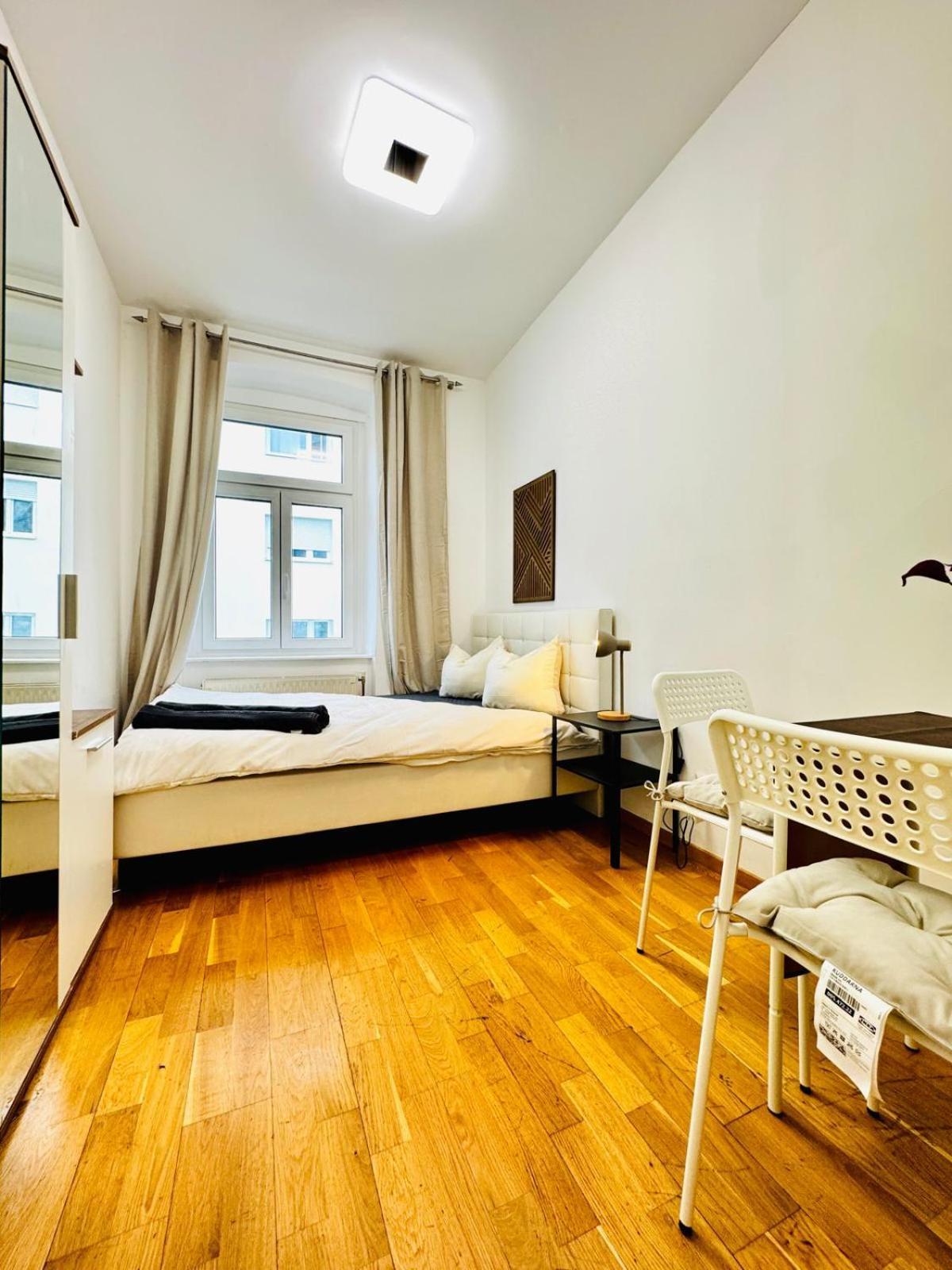 Appartement Stylish 4br Shared -10 Min Transport To Stadthalle Wenen