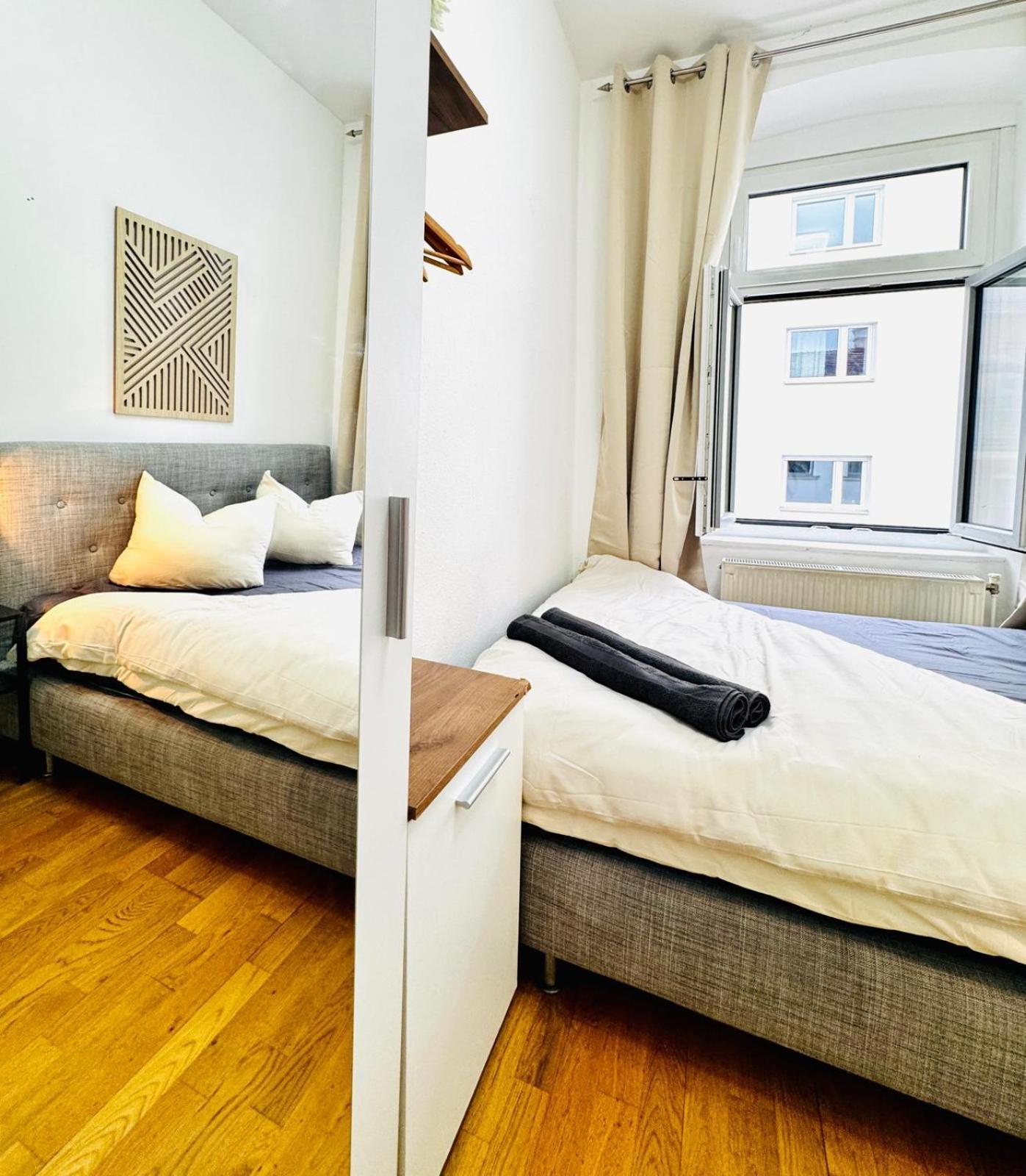 Stylish 4br Shared -10 Min Transport To Stadthalle Appartement